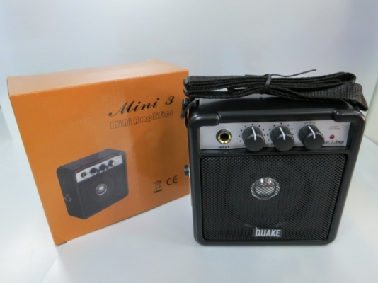 ตู้แอมป์กีต้าร์ QUAKE รุ่น MINI 3 ดอก 3นิ้ว ต่อหม้อแปลงหรือใส่ถ่านได้ ของใหม่