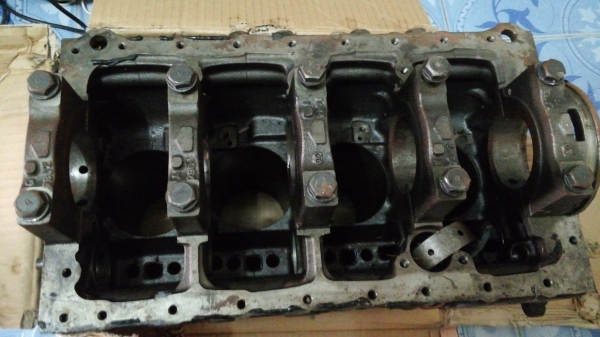 เสื้อสูบอีซูซุ 2800 เทอร์โบ ราคา 5,000 บ เสื้อสูบอีซูซุ 2800 เทอร์โบ ราคา 5,000 บ