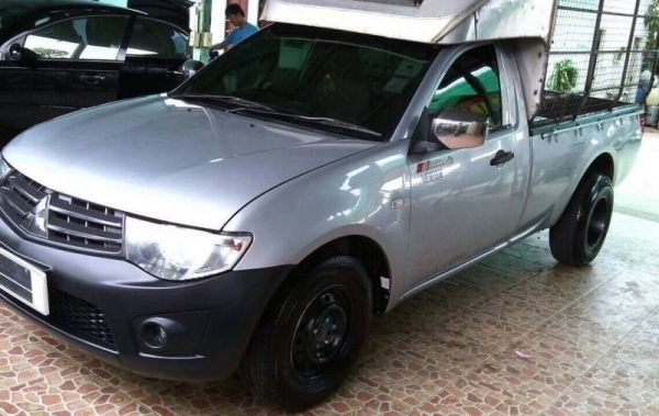 Mitsubishi Triton หัวเดี่ยว ปี 11  เครื่อง2.4