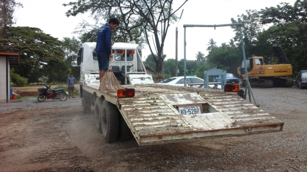 ขายด่วนรถเทนเลอร์ลากรถแบคโฮPC200HINOZMเคือง260แรง