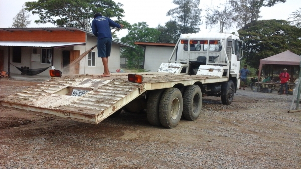 ขายด่วนรถเทนเลอร์ลากรถแบคโฮPC200HINOZMเคือง260แรง