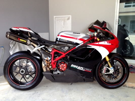 ขาย DUCATI 1098s ปี08 แต่งเพียบ ท่อสูตรAkrapovic แฟริ่ง1198s  ราคา 395000บาท