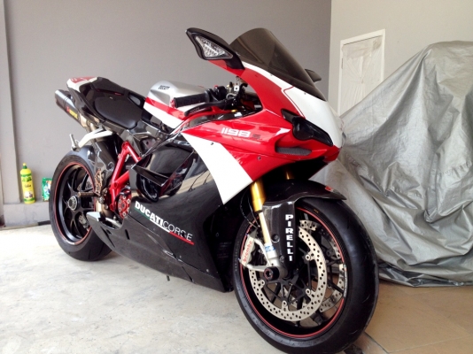 ขาย DUCATI 1098s ปี08 แต่งเพียบ ท่อสูตรAkrapovic แฟริ่ง1198s  ราคา 395000บาท