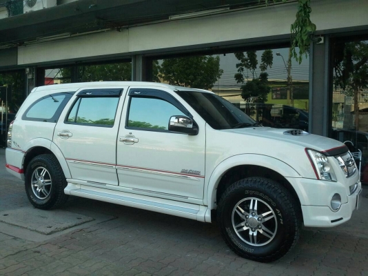 ขาย ISUZU MU7 เครื่อง 3.0 VGS 2 WD ปี 2010 ตัว TOP สุด ขาย ISUZU MU7 เครื่อง 3.0 VGS 2 WD ปี 2010 ตัว TOP สุด