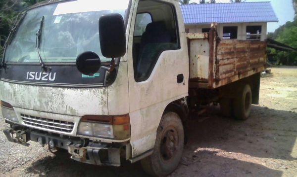 หกล้อดั้ม อีชุชูNPR130แรง&amp;NPR120แรง ดั้ม5คิว^^รถ2คันนอกนำเข้า^^สภาพใช้งานประจำ"บริการรับส่งถึงบ้าน"ครับ