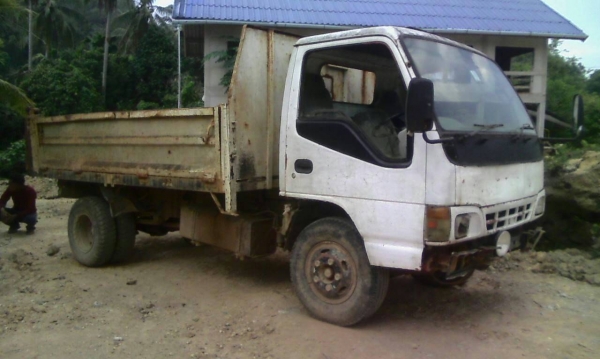 หกล้อดั้ม อีชุชูNPR130แรง&amp;NPR120แรง ดั้ม5คิว^^รถ2คันนอกนำเข้า^^สภาพใช้งานประจำ"บริการรับส่งถึงบ้าน"ครับ