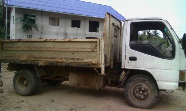 หกล้อดั้ม อีชุชูNPR130แรง&amp;NPR120แรง ดั้ม5คิว^^รถ2คันนอกนำเข้า^^สภาพใช้งานประจำ"บริการรับส่งถึงบ้าน"ครับ