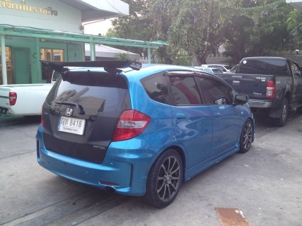 ขาย Honda Jazz ปี 2011 ออโต้ รองทอป เบาะหนัง/กล้องหลัง