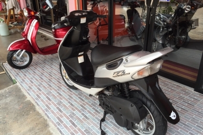 ธารนนทบุรี//ขาย suzuki zz 50 cc สภาพสวย ของแต่งเต็ม ระบบเครื่อง ระบบไฟสมบูรณ์ทุกจุด ราคา 20.000 บาท