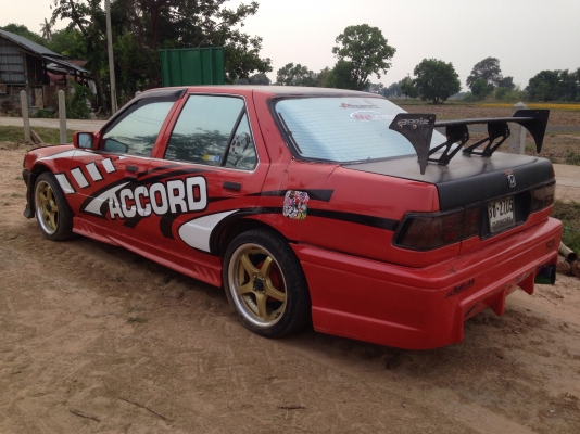 ขาย แอคคอร์ด เกียร์ธรรมดา รถพร้อมใช้ ติดแก๊ส LPG