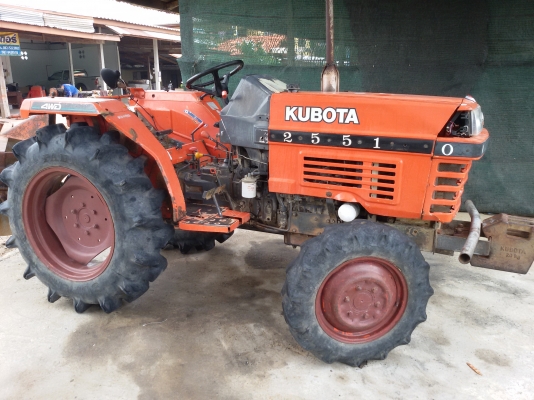ปัญญาแทรคเตอร์..จัดมาให้ครับ ด่วน!!!คูโบต้าL2605 ตัวเปล่า เล่มทะเบียนพร้อม สภาพเดิมๆ