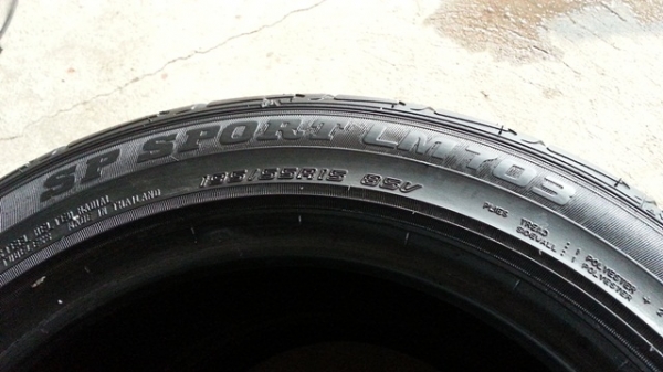 ยาง 195-55R15  Dunlop SP-SPRT LM703 ปี3012-2912 (1คู่)