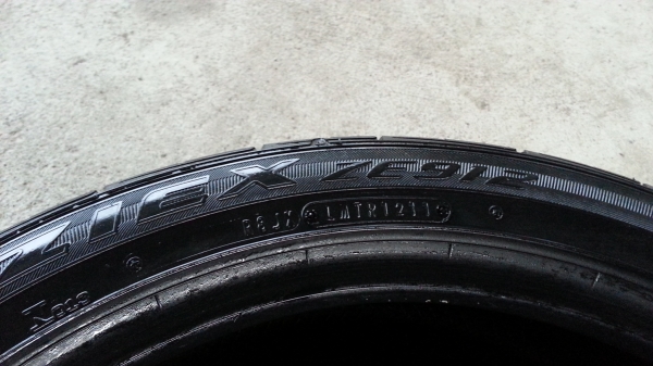ยาง 245-40R18  FALKEN ZIEX ZE912 ปี0211(1คู่)
