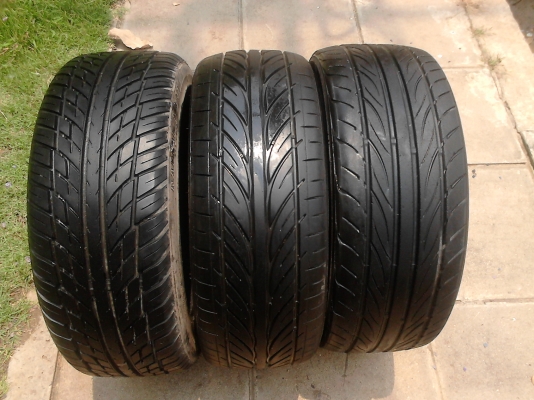 205/45R17  ต่างยี่ห้อ มี 3 เส้น tel.081-427-3941