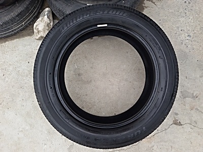 ขายยาง215/55/17 ปี 0513 BRIDGESTONE ER33  4เส้น