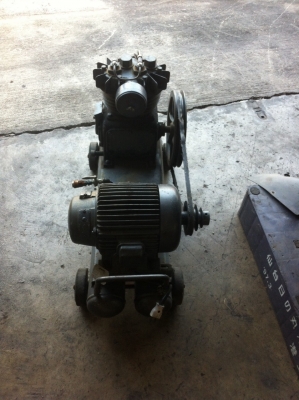 เครื่องปั๊มลม HITACHI สภาพดี