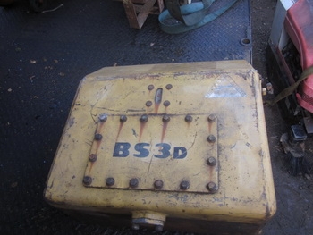 ขาย - ถังไฮโดรลิค ถังโซล่าร์ สำหรับ เครื่องจักรกลหนัก รถดัน แทรกเตอร์ หลายแบบให้เลือก ราคา 1,000 - 1,500 บาท