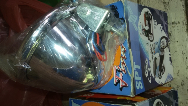 ไฟสปอร์ตไลต์แต่งมอเตอร์ไซค์