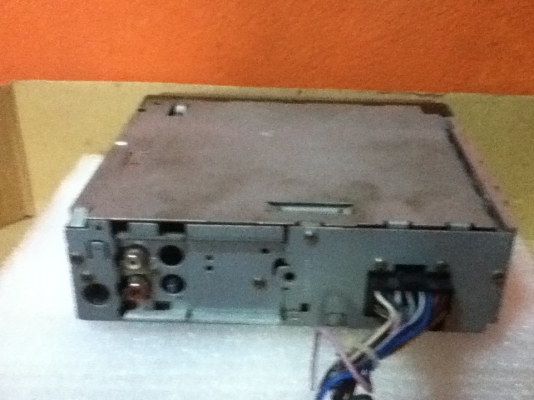 ขายวิทยุ pioneer KD-S5055 เล่น CD,FM ใช้ได้ปกติขายถูกๆ 600.-