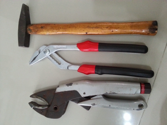 คีมล็อคและคอม้า FACOM