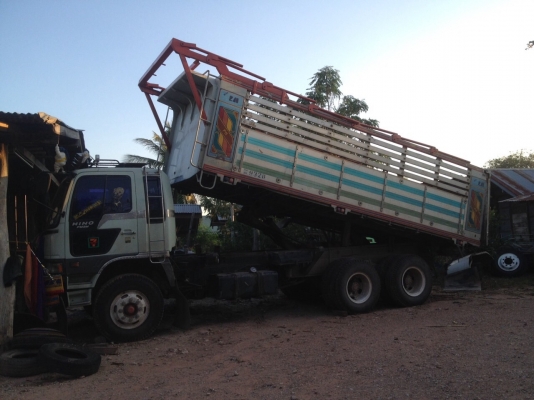 ขาย3m รถบ้านแม่ลูกดั้มลูก3คานยัด