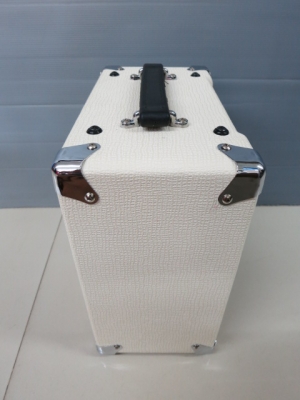 ตู้แอมป์กีต้า Overdrive รุ่น MG-15 สีขาว ของใหม่ เสียงดี ขายถูก