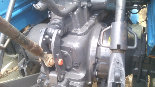 ขายรถไถFORD รุ่น6640  4x4คานหน้าคาลาโล่สวยมีทะเบียนพร้อมใช้งาน0810076640