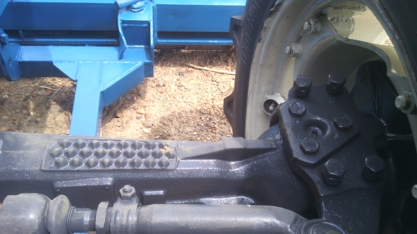 ขายรถไถFORD รุ่น6640  4x4คานหน้าคาลาโล่สวยมีทะเบียนพร้อมใช้งาน0810076640