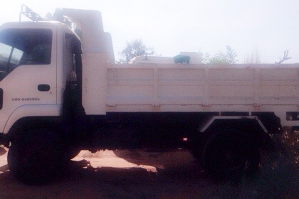 ISUZU DECA NRR 210 HP 6HH1 หกล้อดั๊มพ์ กระบะดั๊มพ์เหล็ก 5 ตันความยาว 3.60 เมตรสภาพดีสวยพร้อมบรรทุกได้เลยครับ เครื่องยนต์แน่นดีแรงดีไม่มีเยิ้ม หัวเก๋งสวยภายในเก๋งคอนโซลครบพร้อม แอร์เย็น พวงมาลัยเพาเวอร์ ระบบเบรคทริ๊ปฟี้ครบครัน ช่วงล่างแน่นดีคัชซีอย่างสวยไม