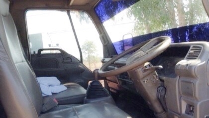 ISUZU DECA NRR 210 HP 6HH1 หกล้อดั๊มพ์ กระบะดั๊มพ์เหล็ก 5 ตันความยาว 3.60 เมตรสภาพดีสวยพร้อมบรรทุกได้เลยครับ เครื่องยนต์แน่นดีแรงดีไม่มีเยิ้ม หัวเก๋งสวยภายในเก๋งคอนโซลครบพร้อม แอร์เย็น พวงมาลัยเพาเวอร์ ระบบเบรคทริ๊ปฟี้ครบครัน ช่วงล่างแน่นดีคัชซีอย่างสวยไม