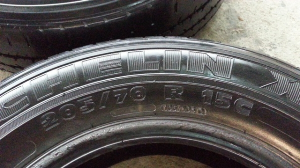 ยาง 205-70R15 MICHELIN XCD ปี0713-4212 (1คู่) ยาง 205-70R15 MICHELIN XCD ปี0713-4212 (1คู่)