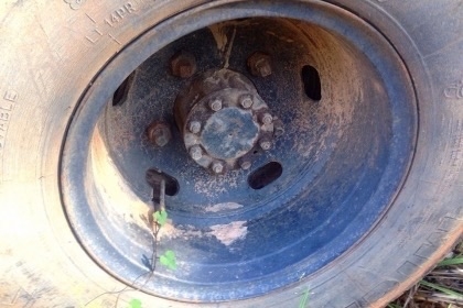 ISUZU NPR 100 HP 4BC2 รถบรรทุกหกล้อ กระบะคอกเหล็กความยาว 4.30 เมตรสภาพดีพร้อมบรรทุกหนักได้เลยครับ เครื่องยนต์แรงดีไม่มีเยิ้มครับ หัวเก๋งสวยไม่มีผุภายในเก๋งคอนโซลสวยครบ พวงมาลัยเพาเวอร์ ช่วงล่างแน่นดีคัชซีสวยไม่แตกไม่บวมเลยครับ ยาง 7.50 ขอบ 16 สภาพดีประมาณ