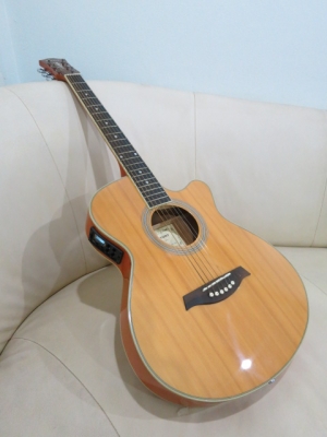 กีต้าร์โปร่งไฟฟ้าตัวบาง Century 026 ของใหม่ สีไม้ หน้าเงา เสียงดี EQ มีจูนเนอร์ในตัว