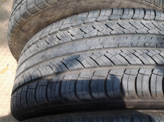 ยาง 265/50/20 ปี 13 ดอกแน่นๆ ยาง 265/50/20 ปี 13 ดอกแน่นๆ