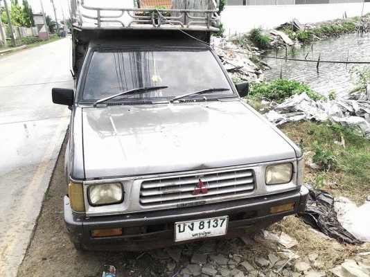 ขาบ L200 พวงมาลัยพาวเวอร ์ทะเบียนจาด2ปีเล่มชุดโอนครบ ขาบ L200 พวงมาลัยพาวเวอร ์ทะเบียนจาด2ปีเล่มชุดโอนครบ