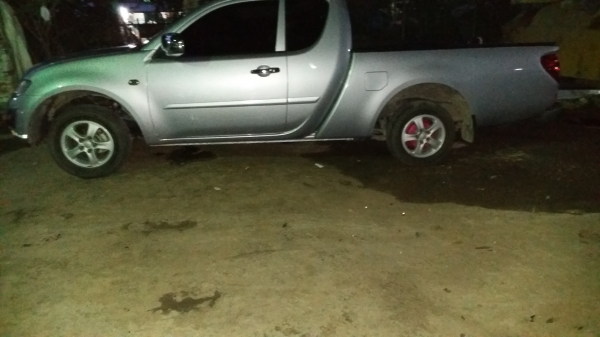 ขายรถไทรทันป้ายแดงครับ ขายดาวครับ รถเดิมๆครับ ใช้น้อย อยู่ในประกันครับ