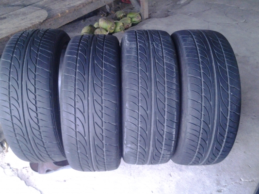 ยาง Dunlop  215/45/17 ปี 12