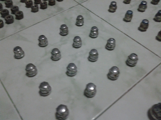 น็อตเดิมแท้ ติดรถ