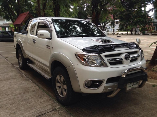 ขายรถ TOYOTA VIGO CAB PRERUNNER Exclusive สีขาว 3.0 MT ปี2007 รถบ้านเจ้าของขายเองครับ