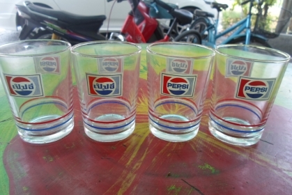 แก้วเป๊ปซี่ แก้วน้ำชาลายดอกไม้ แก้วสุรากลั่น ใบละ 50 สวย ๆ