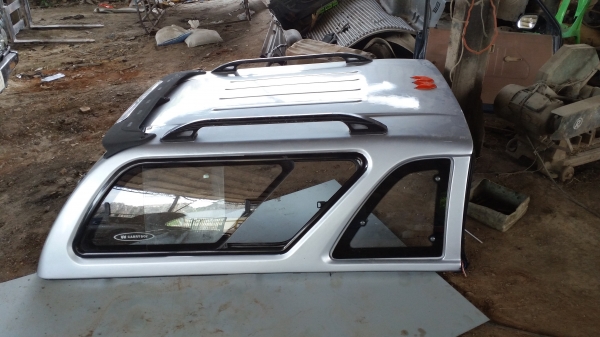 ขายหลังคาไทรทันครับสภาพเหมือนใหม่ครับ