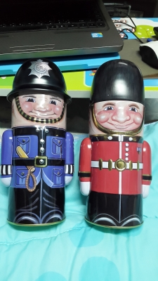 งานสังกะสีที่เก็บของผลิตจากสก๊อตแลนด์ คู่ละ 400 สภาพสวย มาก ๆ ด่วน !!!!