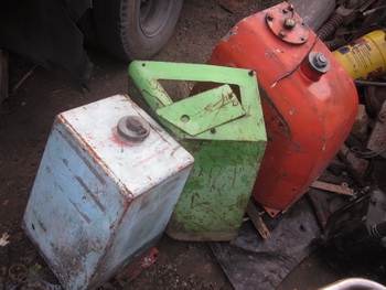 มาให้เลือกอีกแล้วครับ - สำหรับถังไฮโดรลิค ถังโซล่าร์ สำหรับ เครื่องจักรกลหนัก รถดัน แทรกเตอร์ หลายแบบให้เลือก ราคา 1,000 - 1,500 บาท