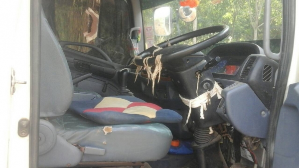 หกล้อ FC 4JJPA150 แรง ปี48 ยาว5.50ม รถห้างแท้ เอกสาร ทะเบียน พร้อมโอน !!!ราคา755,000บ.ต่อรองได้