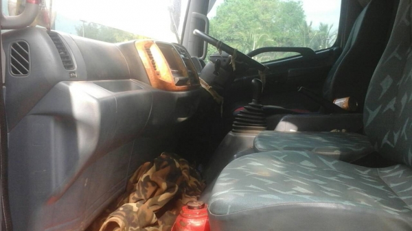 หกล้อ FC 4JJPA150 แรง ปี48 ยาว5.50ม รถห้างแท้ เอกสาร ทะเบียน พร้อมโอน !!!ราคา755,000บ.ต่อรองได้