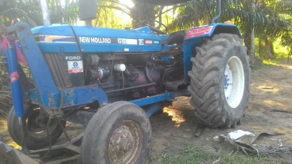 ขายรถไถ ฟอร์ด 6600 เครื่อง T5 ขายรถไถ ฟอร์ด 6600 เครื่อง T5