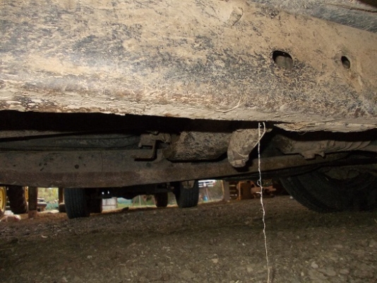 ขายรถกระบะ IZUSU KB 2000 CC สภาพดี 5 เกียร์ เล่ม+ชุดโอน