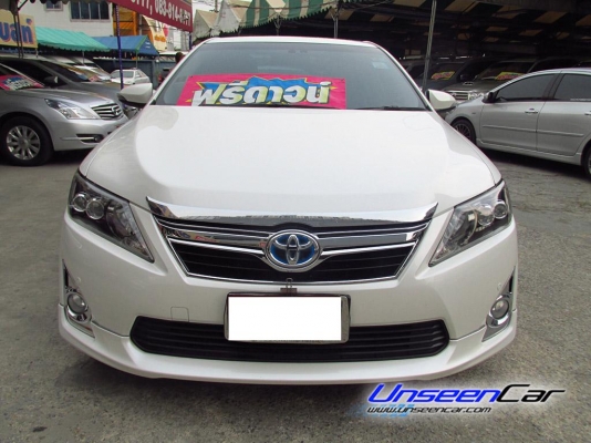 เข้ามาใหม่ๆกับ TOYOTA ปี 2013 รุ่น CAMRY สี ขาว เกียร์ AT รุ่นย่อย HYBRID 2500cc Navigator เครื่องยนต์ เบนซิน ราคา 1099000 บาท โทรสอบถามเพิ่มเติม 092-272-6669 คุณตันหยงค่ะ
