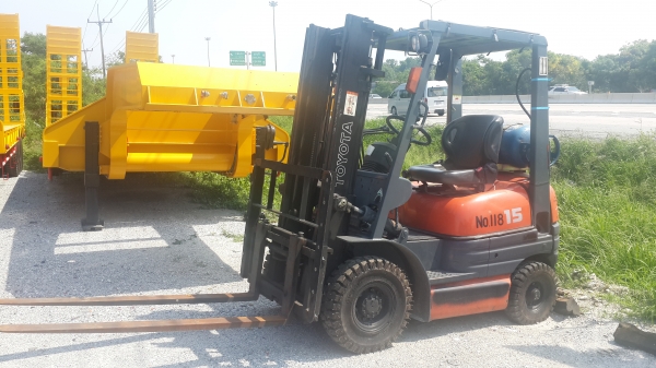 ขายรถยกถูกๆๆไปเลยงาสไสด์ยก1.5ตันรุ่น6