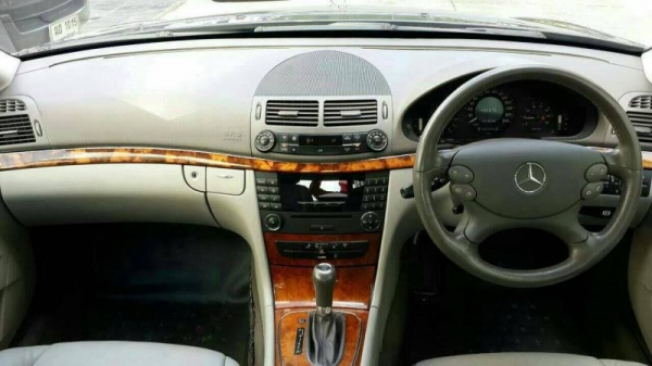 Benz E200 ปี06 Benz E200 ปี06